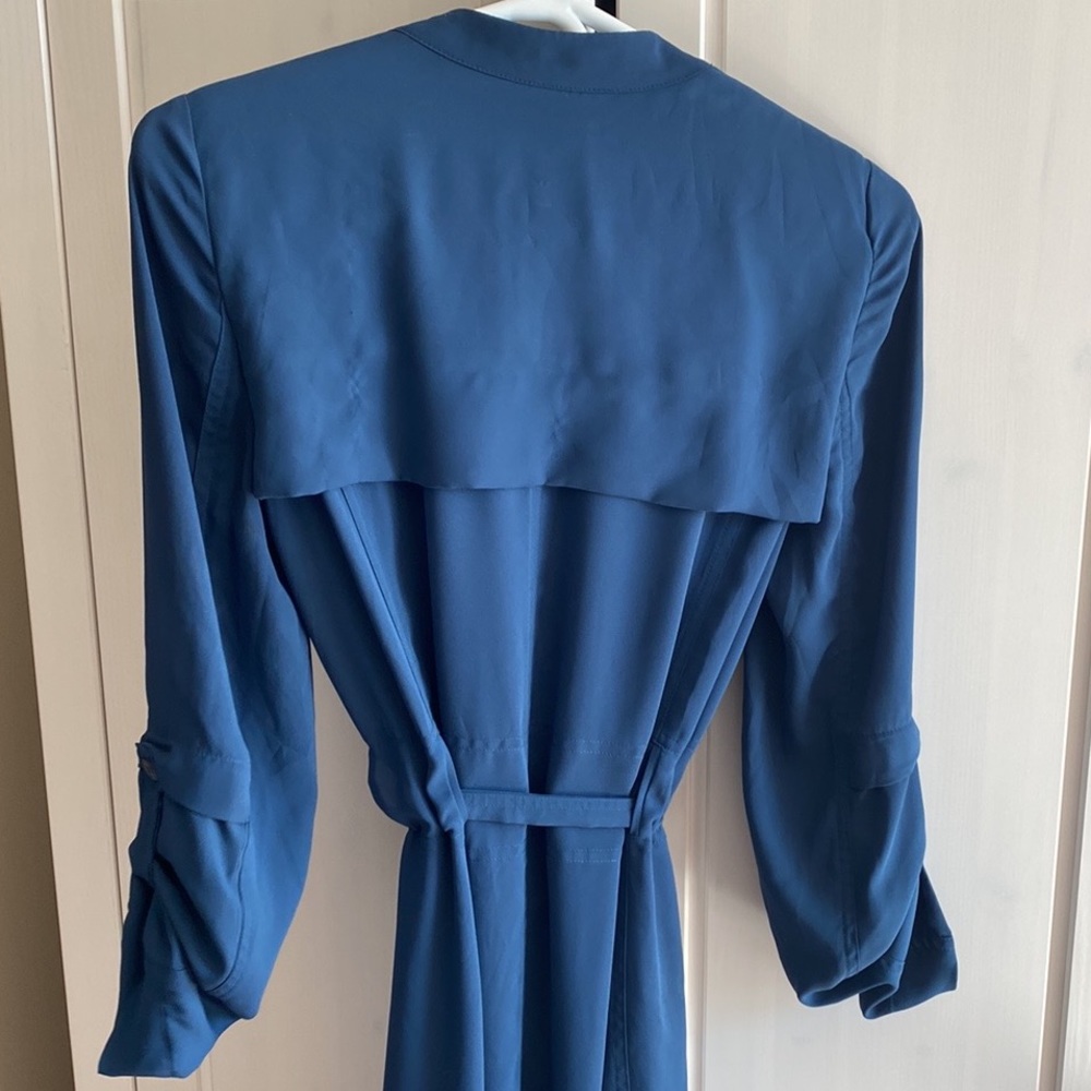 BLUE aritizia Babaton Flowy trench, extra small. Excellent comdition. - Picture 5 of 7